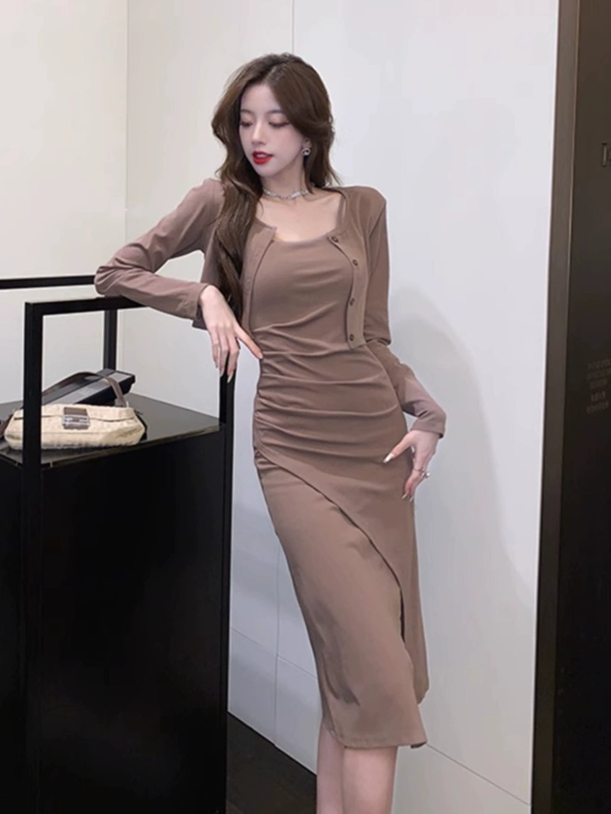 Fashion women's wear Small Hot Girl Suit Women's Spring and Autumn Wear a Set of High Sense Temperament Camisole Dress Two-Piece Suit