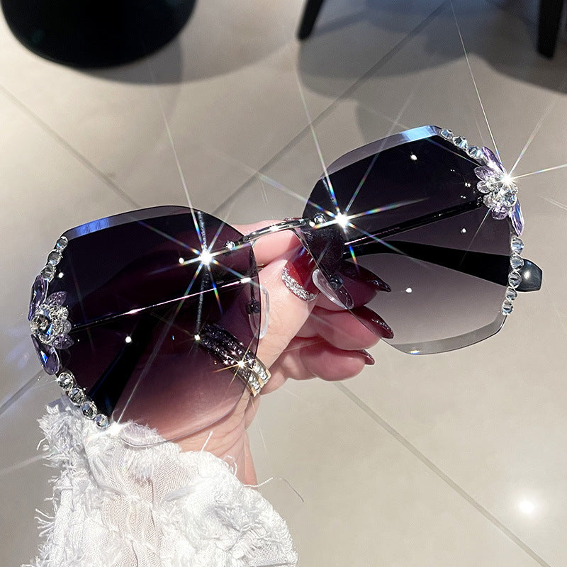 Women's fashion glasses 跨境新款无框眼镜女韩版潮防紫外线墨镜女素颜神器显脸小太阳镜
