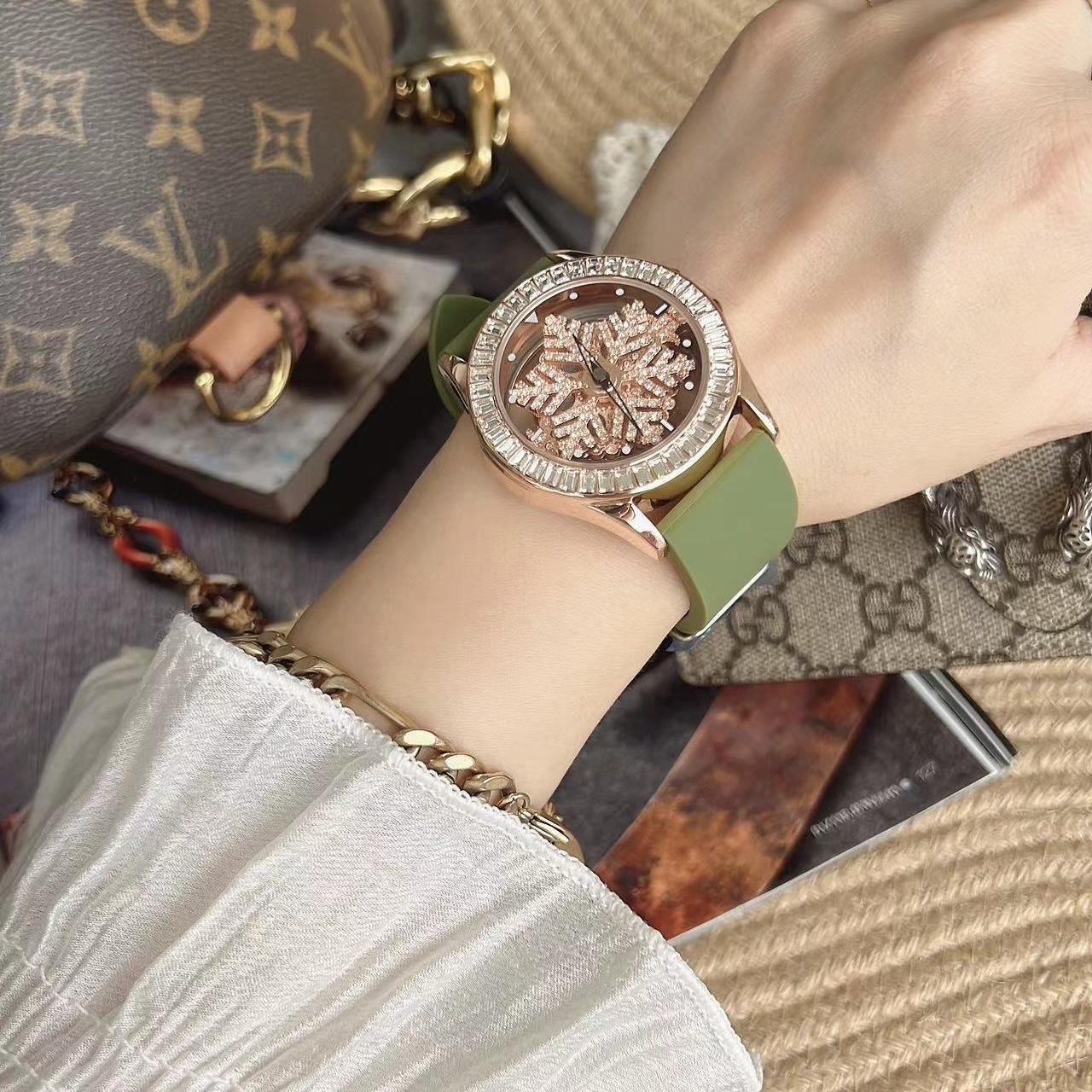 Fashion women's watchMishali Women's Best-Seller on Douyin Silicone Good Luck Comes Five-Pointed Star Snowflake Large Dial Watch