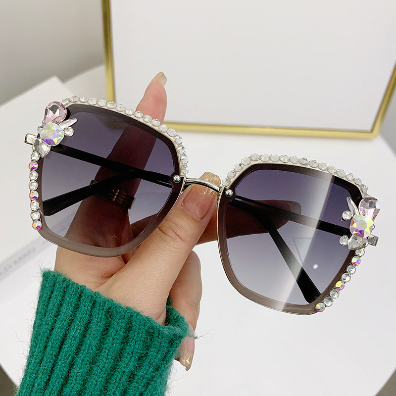 Women's fashion glasses 女士镶钻太阳镜2023新款欧美跨境大框墨镜女防紫外线显脸小素颜