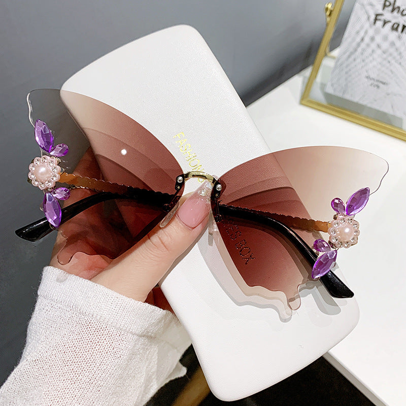 Women's fashion glasses 新款珍珠欧美跨境舞会蝴蝶镶钻大框太阳镜女时尚墨镜女潮流街拍