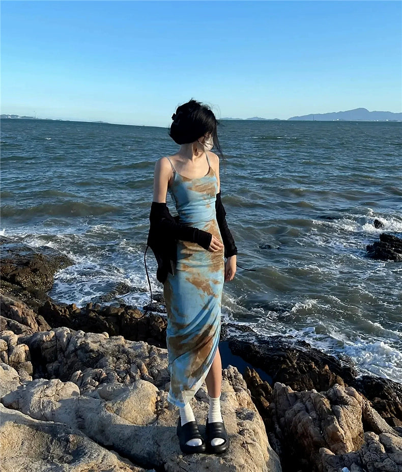 Fashion women's wear Sanya Seaside Vacation Sling Dress Women's Early Spring 2024 New French Style Temperament Sheath Beach Dress