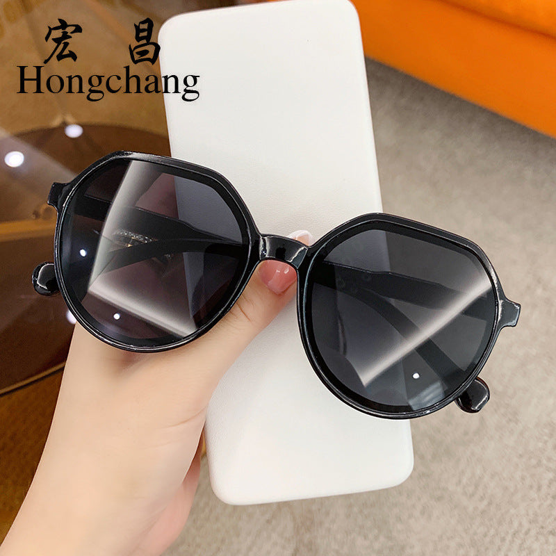 2022 Korean version of brown sunglasses men and women driving ins online celebrity trend anti-ultraviolet retro sunglasses.