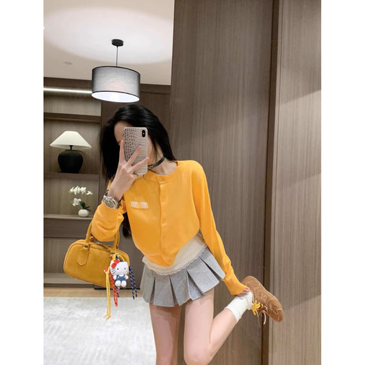 Dopamine tops Free shipping Tattoo White ceiling, girlish age-reducing dopamine college style short knitted cardigan top