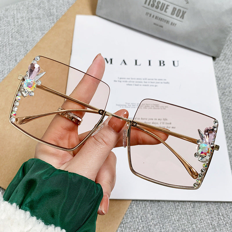Women's fashion glasses 跨境新欧美镶钻大框太阳镜女高级感复古茶色墨镜显瘦韩版防晒眼镜