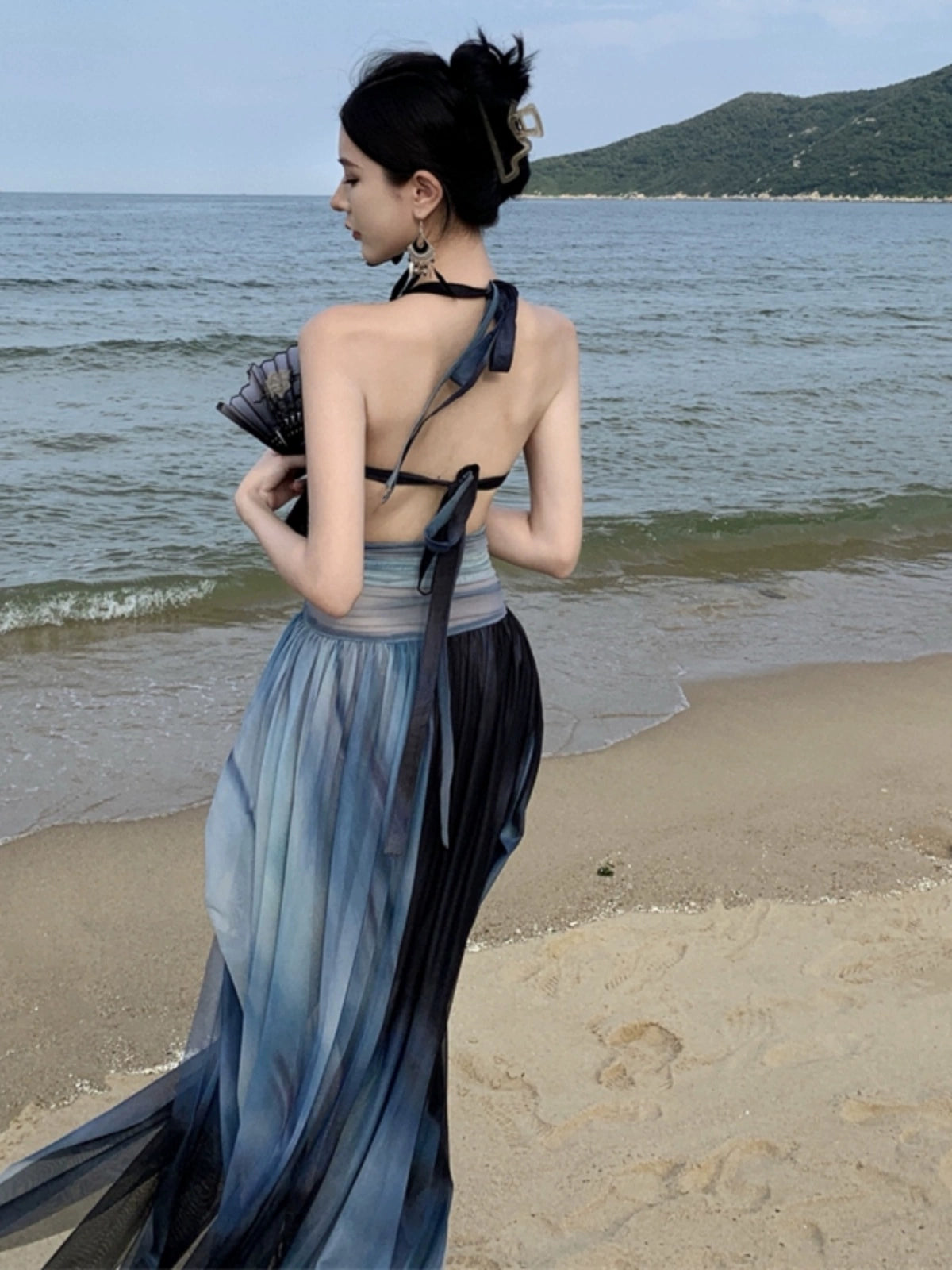 Fashion women's wear Thailand Sanya Holiday Halter Dress Summer Backless Seaside Travel Wear and Take Photos Beach Skirt Atmosphere