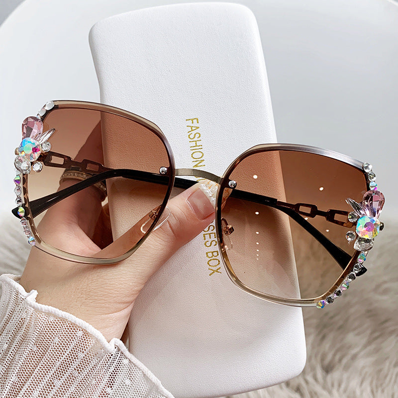 Women's fashion glasses 2022欧美新款大框切边水钻太阳镜眼镜大脸显瘦镶钻墨镜女防紫外线