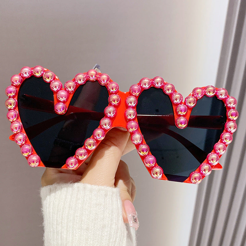 Women's fashion glasses 2023跨境新款爱心太阳镜 欧美个性镶钻桃心时尚果冻色墨镜女批发