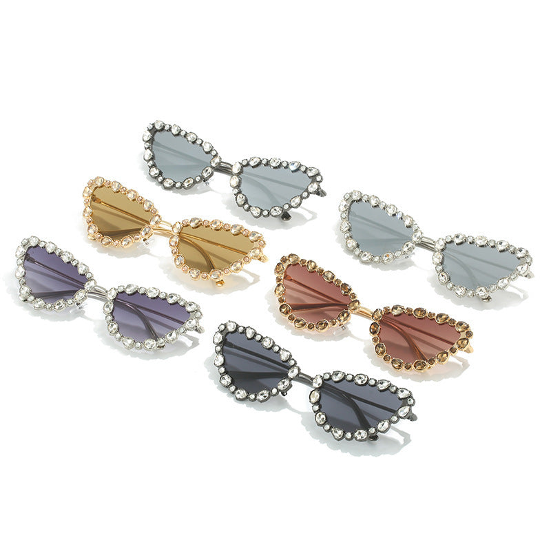 Women's fashion glasses 新款猫眼镶钻太阳镜 个性全金属几何三角手工钻石眼镜跨境ins墨镜