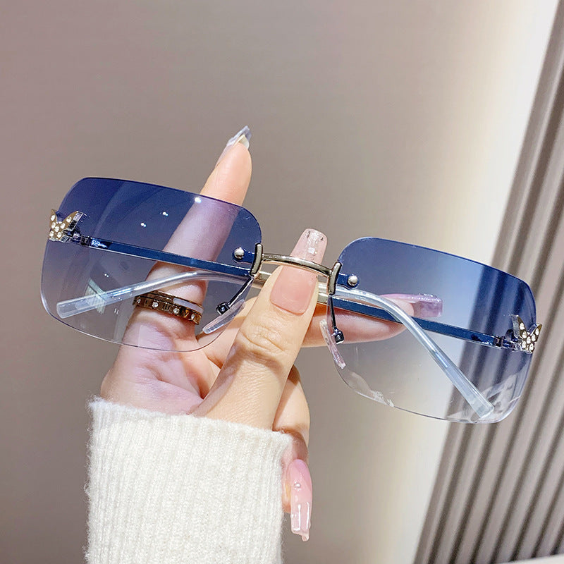 Women's fashion glasses 2023新款无框切边太阳镜女海洋片方形镶钻蝴蝶时尚渐变色墨镜街拍