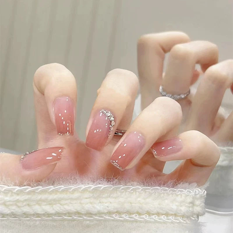 (Hand-made nail) French nail armor long black small fragrance simple white high-grade sense nail piece bride pregnant woman finished product.