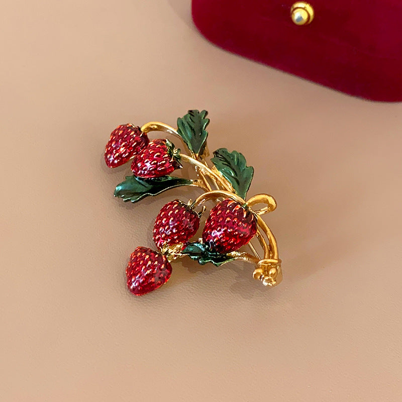 配饰胸针滴油树叶花朵草莓胸针高端甜美百搭胸花高级感小众气质饰品批发女