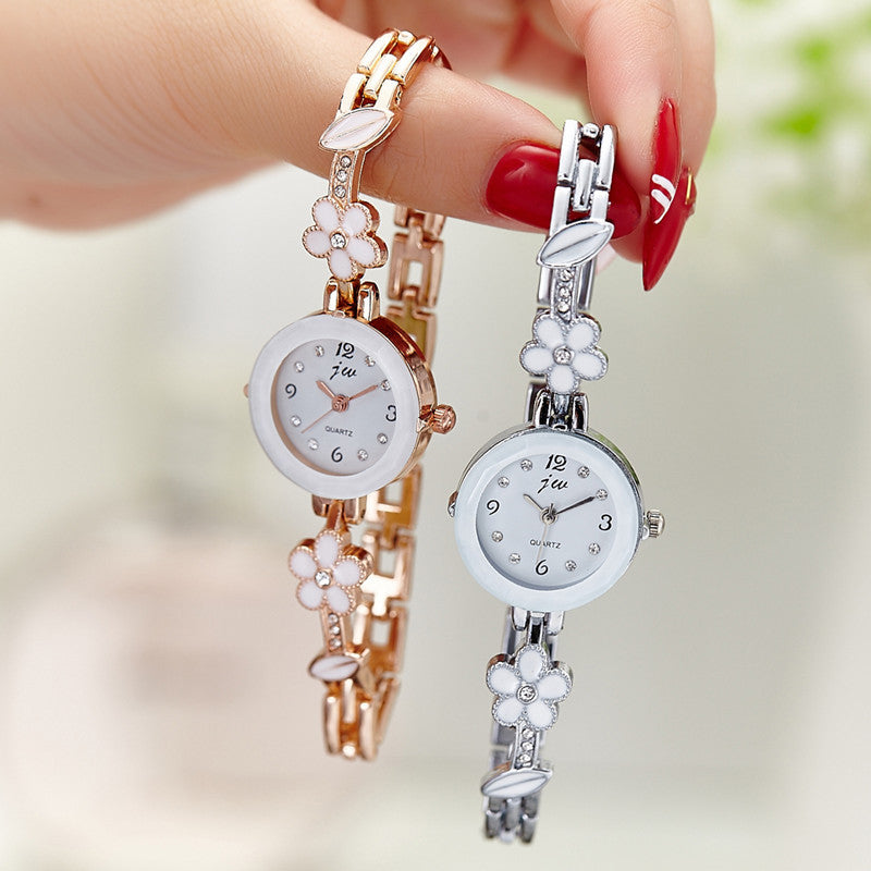 Fashion women's watchNew Korean Bracelet Steel Watch Women's Fashion Student Bracelet Ins Style Watch Women's Fashion Quartz Watch