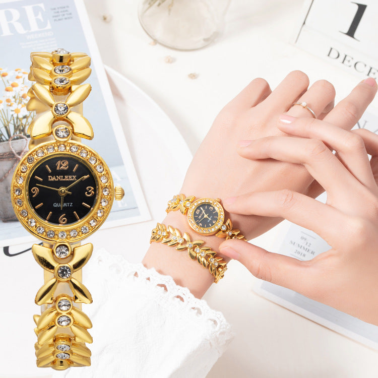 Fashion women's watchFashion Trend Ladies Fashion Watch European Style Popular Elegant Quartz Watch Women's Rhinestone Bracelet Band Watch 5776