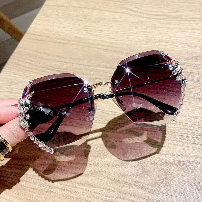 Women's fashion glasses新款时尚水钻墨镜女显瘦太阳镜网红潮款防晒防紫外线韩版眼镜