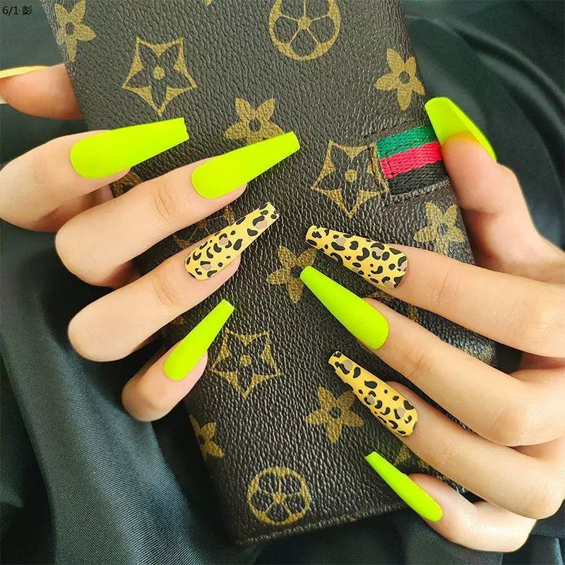(Hand made nail) European and American style ballet long style nail patch fake nail product nail patch detachable and reusable for wearing nails
