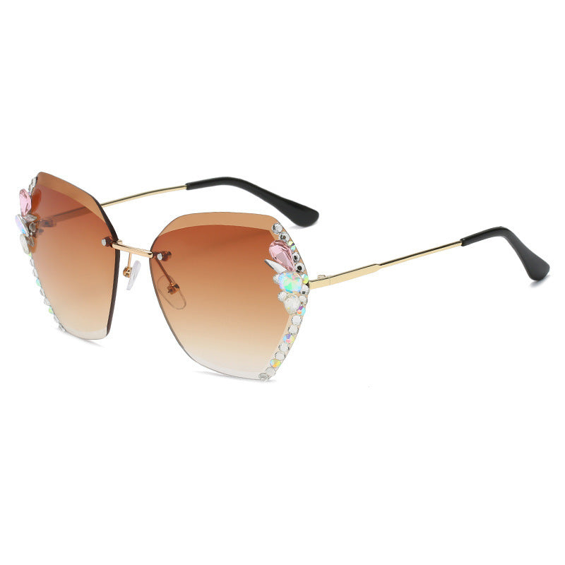 Women's fashion glasses 2024新跨境女士时尚镶钻墨镜大脸显瘦防紫外线水晶切边无框太阳镜