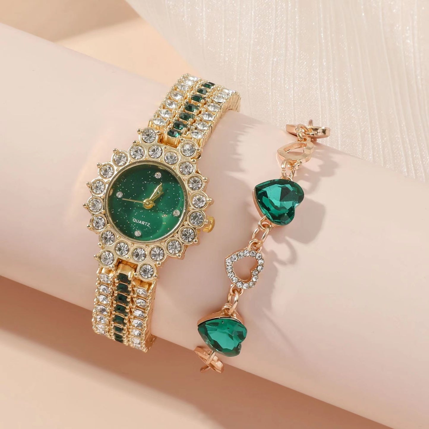 Fashion women's watchSmall Green Watch Women's Steel Belt Quartz Watch Five-Piece Ring Suit Gift Box Gift Watch Cross-Border Hot Sale Fashion Watch