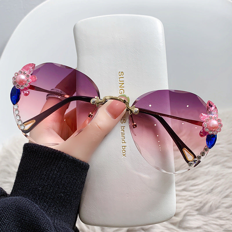 Women's fashion glasses跨境大框架新款水钻墨镜显瘦开车太阳镜网红防紫外线