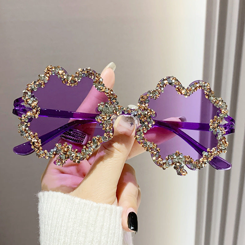 Women's fashion glasses 新款跨境镶钻透明果冻色四叶草太阳镜男女士墨镜欧形连体水钻眼镜