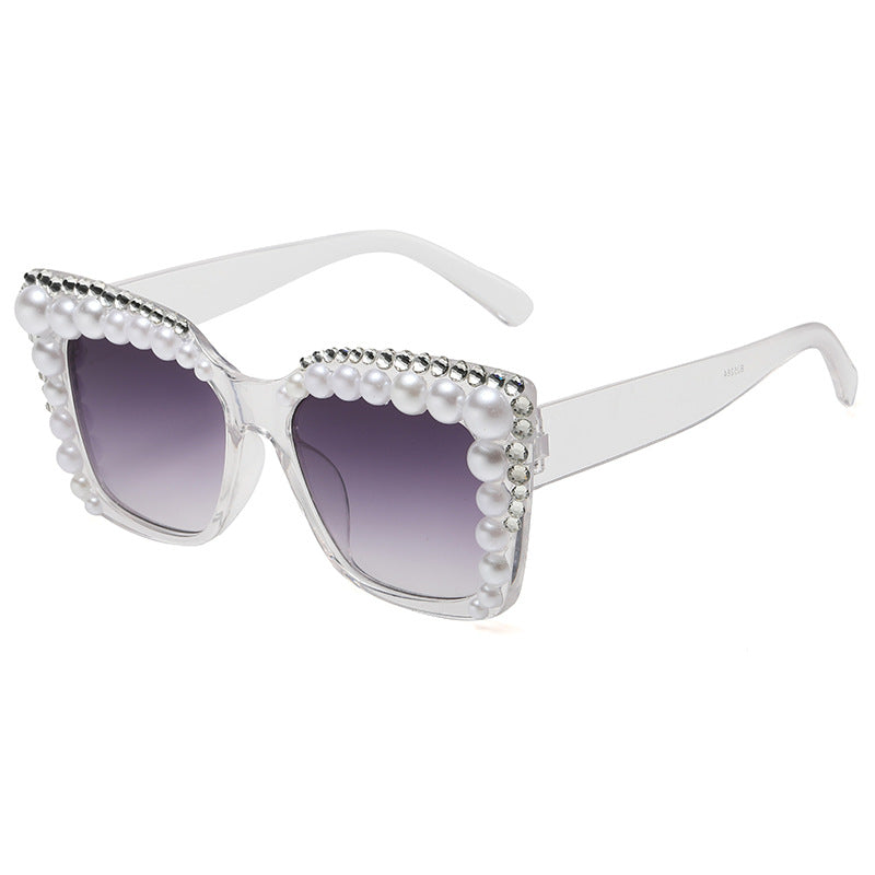 Women's fashion glasses 2023跨境镶钻新款猫眼太阳镜复古蝴蝶框墨镜ins女士大框遮阳眼镜