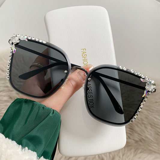 Women's fashion glasses 2023个性渐变镶钻墨镜女士圆脸显瘦高颜值欧美酷潮街拍太阳眼镜