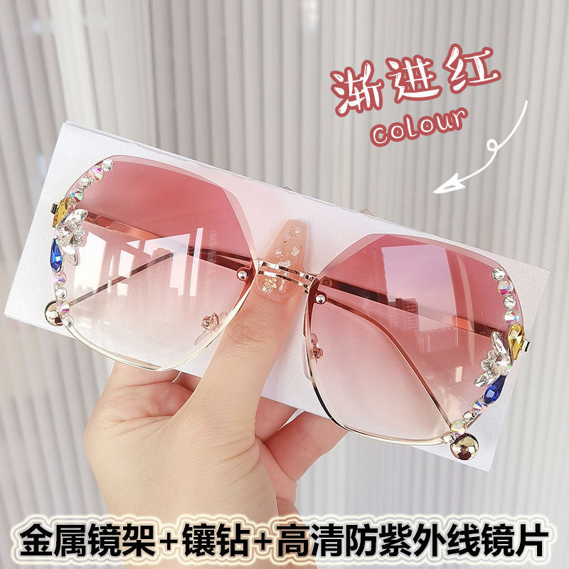 Women's fashion glasses 2022跨境新款时尚镶钻无框切边太阳镜女潮款防紫外线太阳镜现货