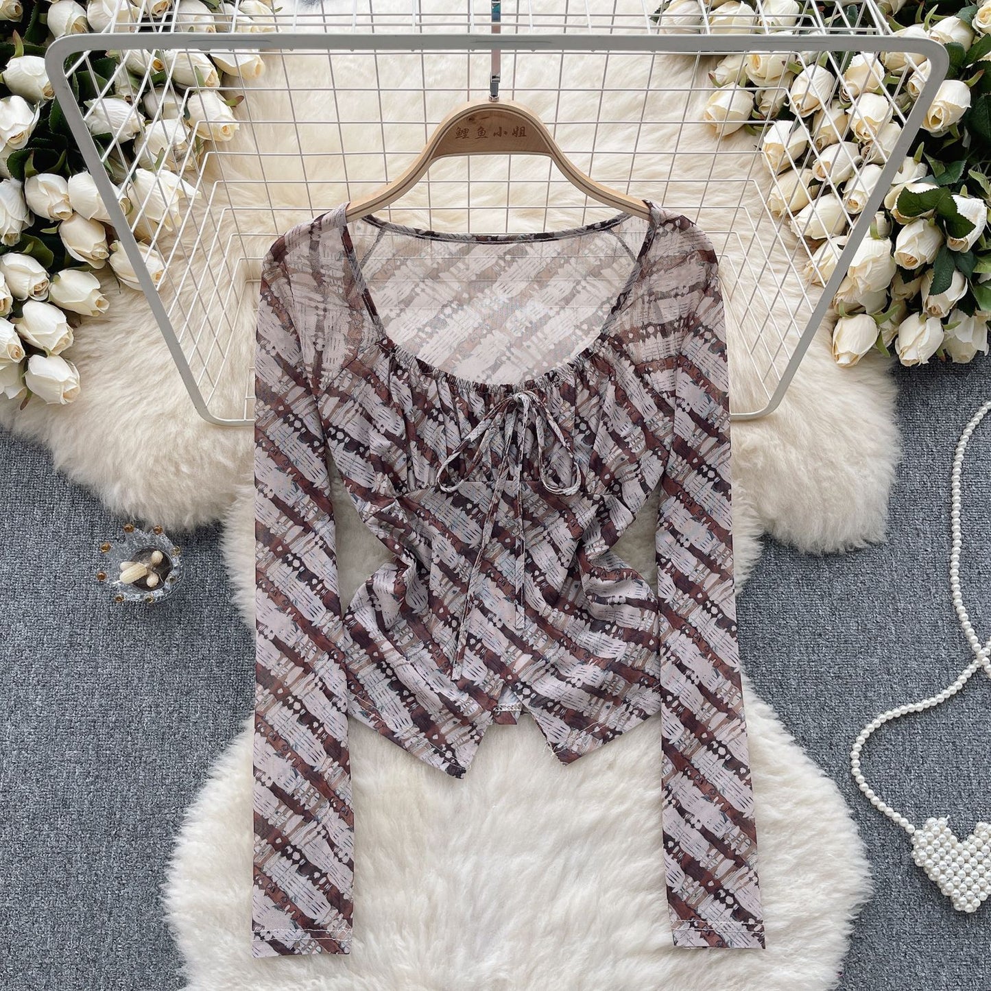 Dopamine tops Free shipping Tattoo Sweet and cool Spice Girl Style Tulle Floral Shirt Women's Autumn Strap Exposed Navel Design Sense Skinny Unique Pure Desire Top Trend