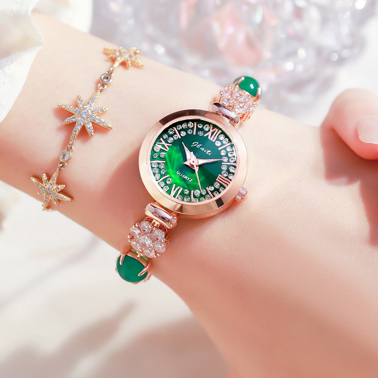 Women's fashion watch  New Roman numerals diamond emeralds women's watch