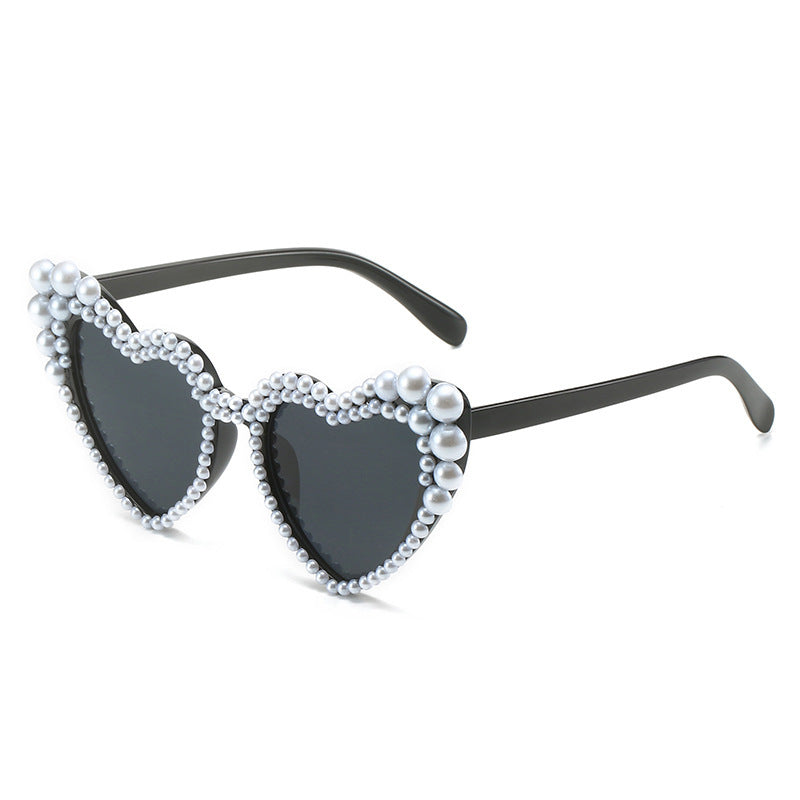 Women's fashion glasses 2023跨境大框架歪心欧美镶珍珠太阳镜桃心爱心女士墨镜防紫外线