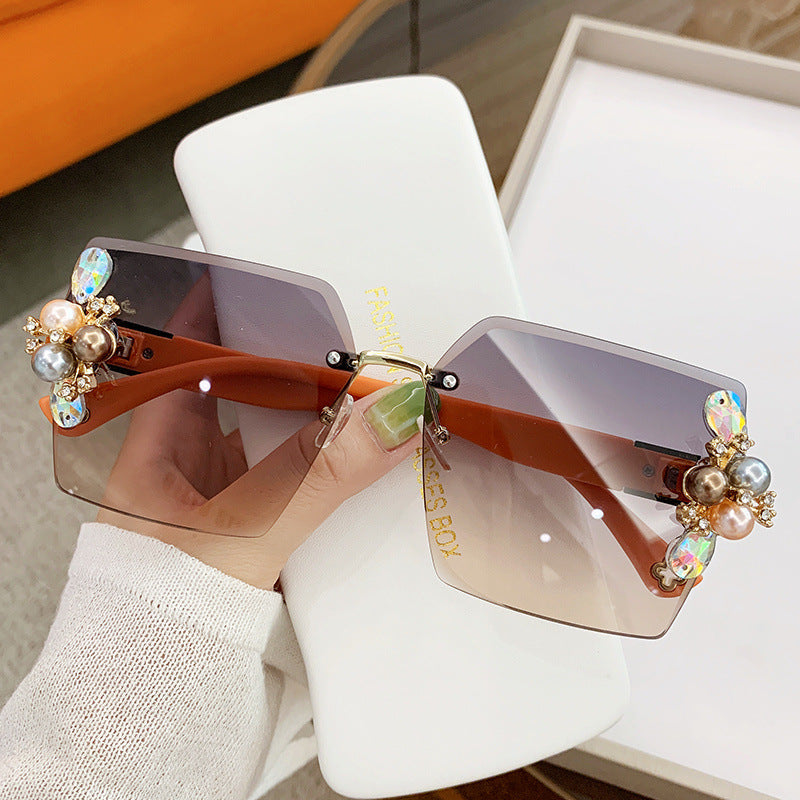 Women's fashion glasses 时尚镶钻墨镜女士高级感ins2023新款防晒防紫外线大脸显瘦太阳镜