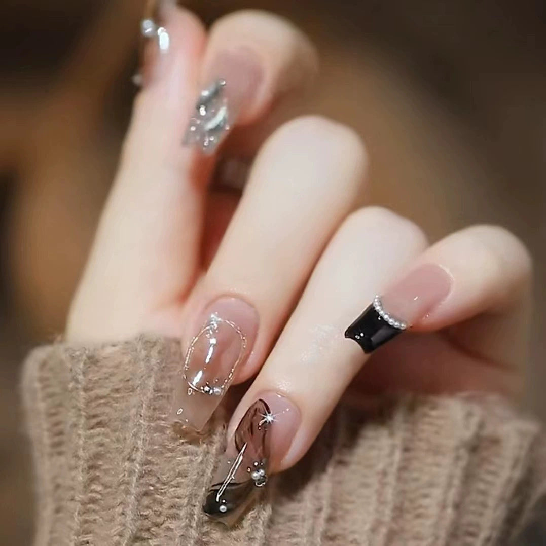 (Hand-made nail) French nail armor long black small fragrance simple white high-grade sense nail piece bride pregnant woman finished product.