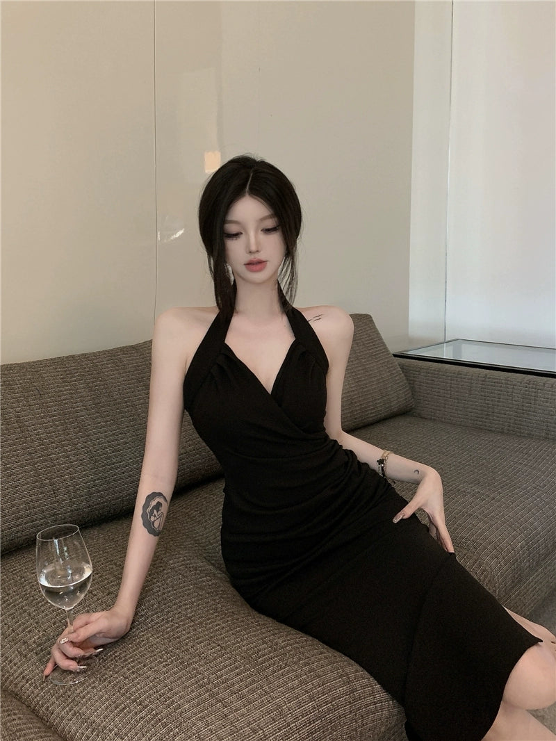 Fashion women's wear Sexy Hot Girl Elegant Halter V-neck Strap Dress Women's Summer New Pure Want to Tight Waist Sheath Mid-Length Skirt