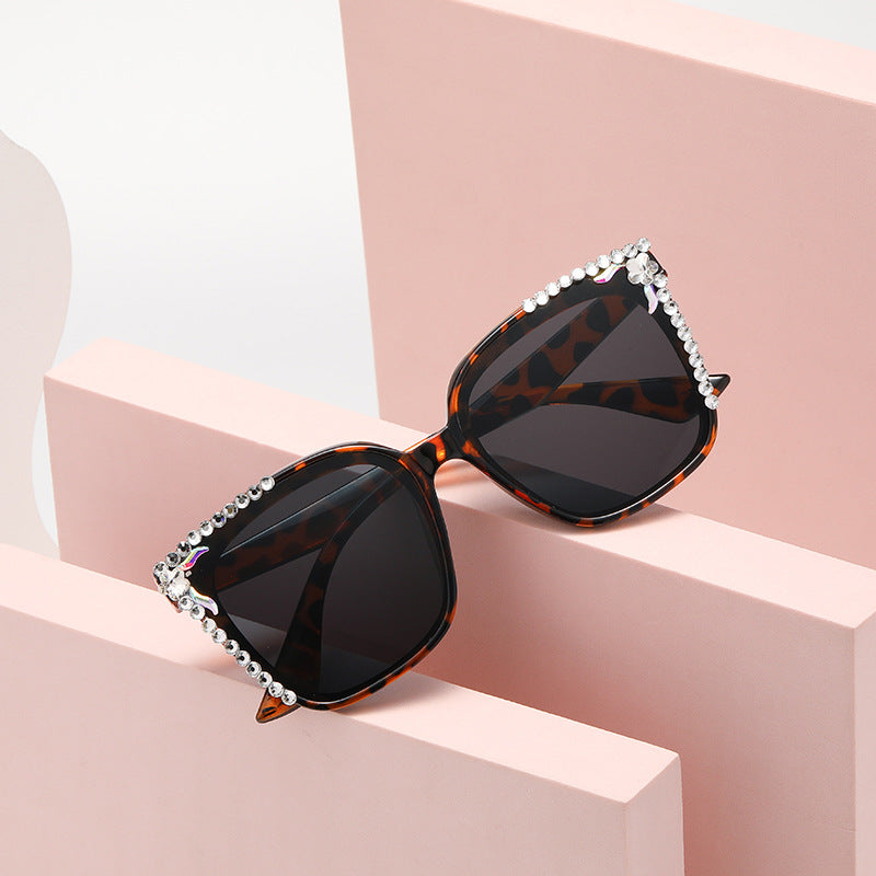 Women's fashion glasses 跨境GM墨镜女网红同款直播爆款镶钻太阳镜时尚防紫外线太阳镜批发