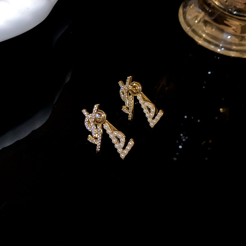 银针锆石珍珠字母耳环小众夸张设计感耳钉复古气质高级感耳饰批发