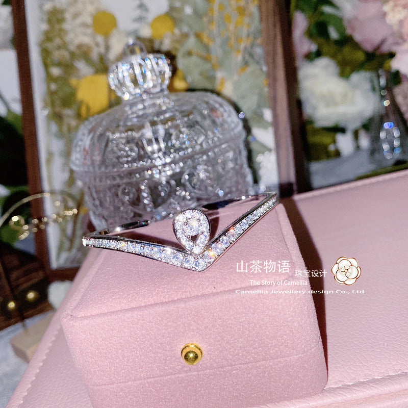 Camellia璀璨皇冠宝石手镯 镀18K金八心八箭打结水滴锆手镯可调节
