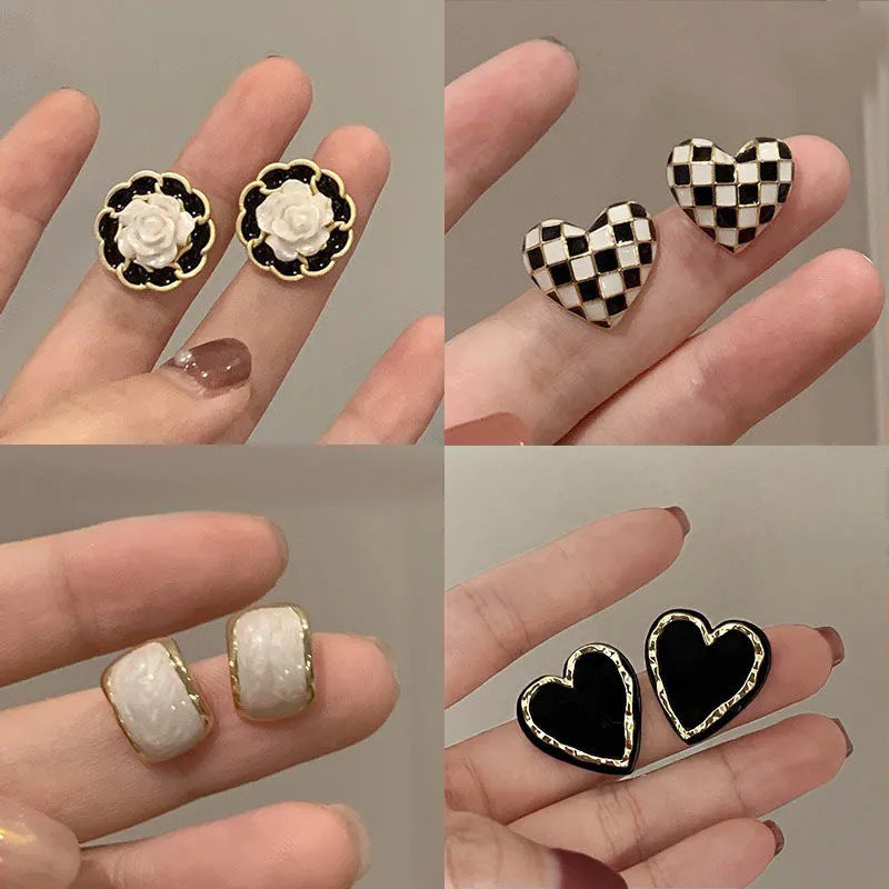 珠宝首饰棋盘格爱心耳钉女小众设计感气质耳环法式复古高级山茶花耳饰批发