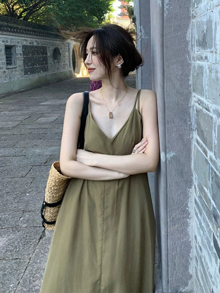 Fashion women's wear Tea Break French Style V-neck Sling Dress Women's Summer 2024 New Seaside Holiday High Sense Temperament Long Dress