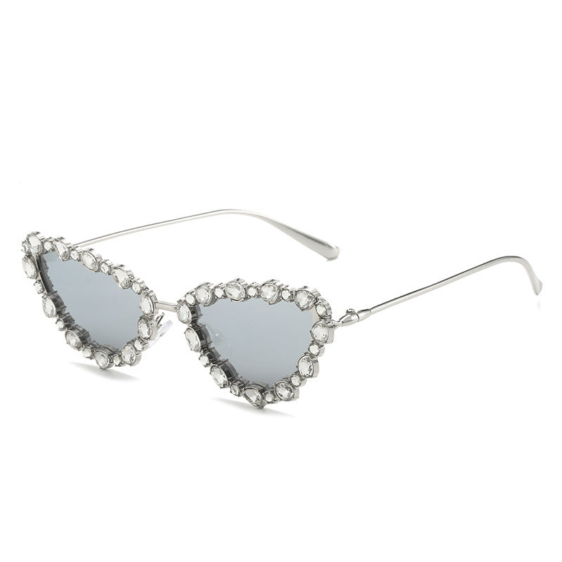 Women's fashion glasses 新款猫眼镶钻太阳镜 个性全金属几何三角手工钻石眼镜跨境ins墨镜