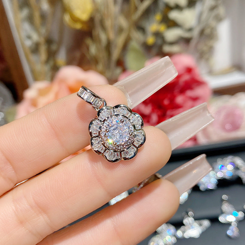 山茶原设新品百搭少女心设计 镀金八心八箭仿D色莫桑璀璨小巧吊坠