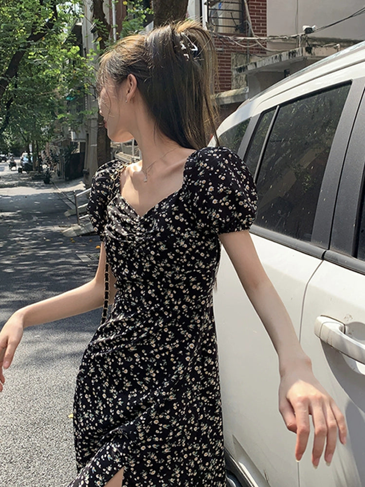 Fashion women's wear Black Slit Floral Dress Women's Summer 2024 New French High Sense Seaside Vacation Beach Dress