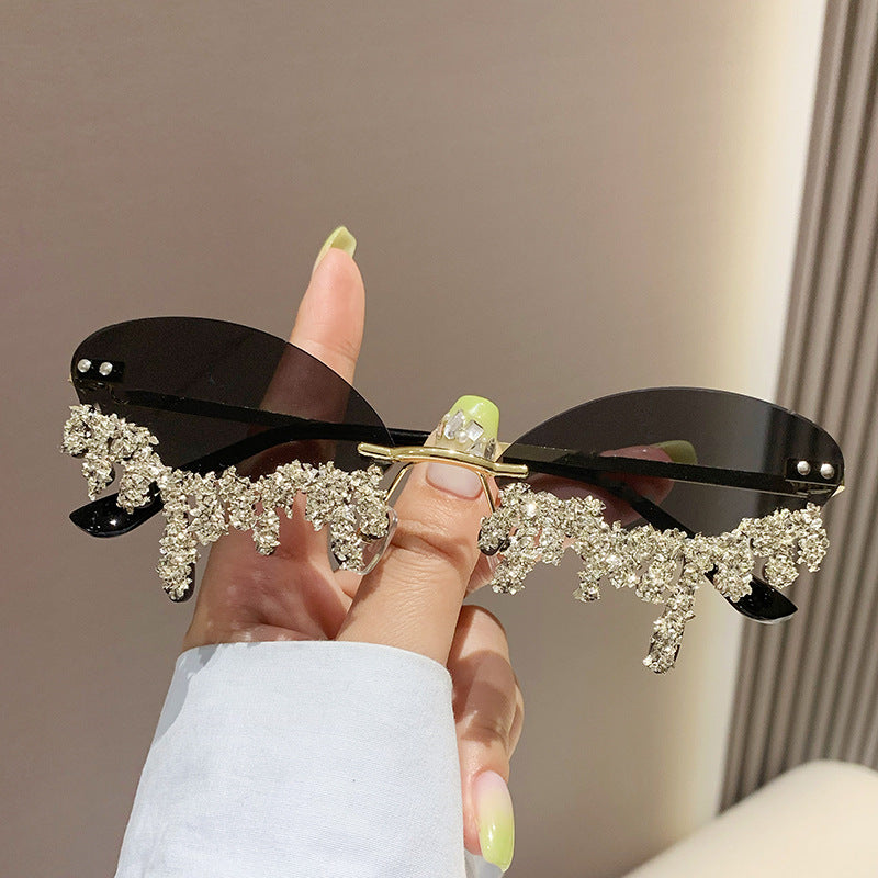 Women's fashion glasses 2023跨境欧美新款天使眼泪手工镶钻太阳镜搞怪拍照影楼创意墨镜