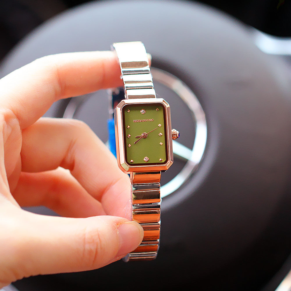 Fashion women's watchManufacturers Supply Fashion Watch Fashion New Ladies Watch Pointer Small Rectangular Steel Belt Quartz Waterproof Watch