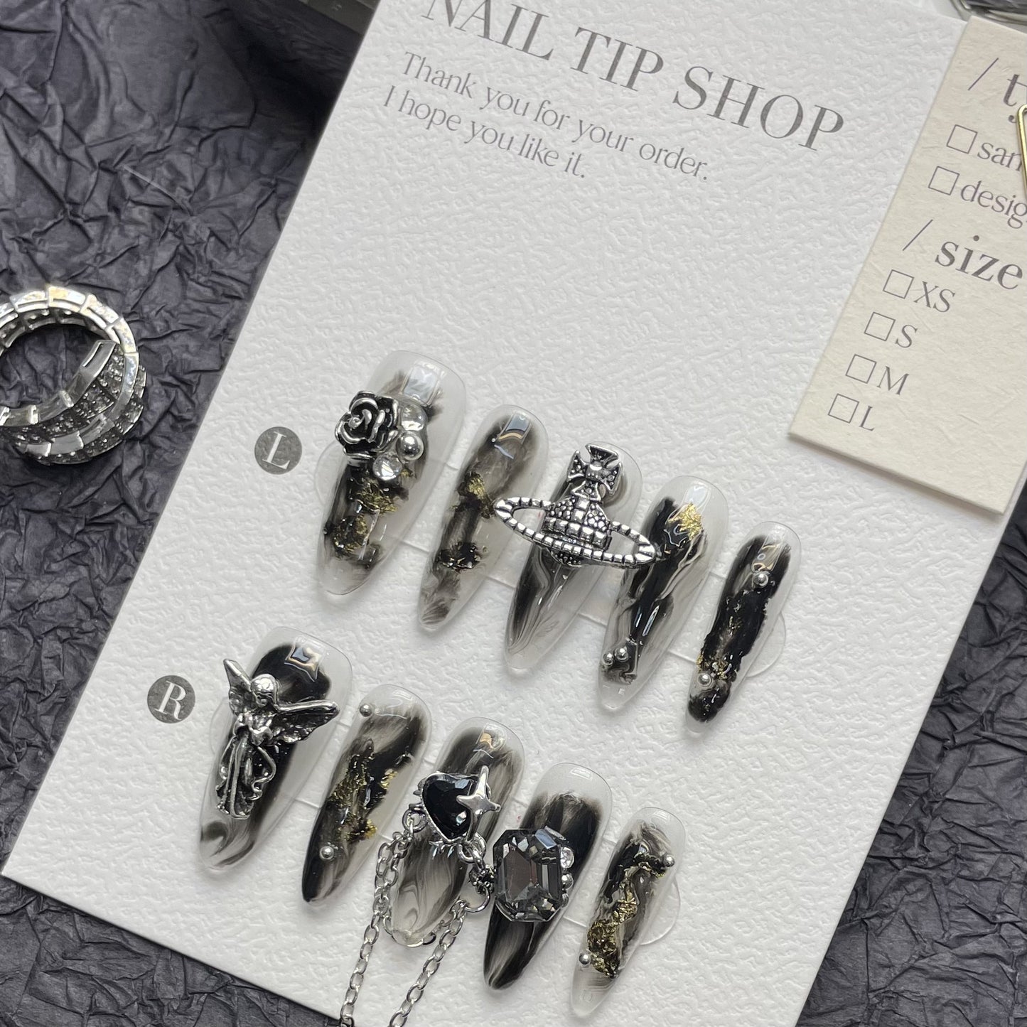 (reusable nail)Hand-worn armor dark sweet cool heavy metal sense Europe and the United States spice girls black retro roses detachable manicure.