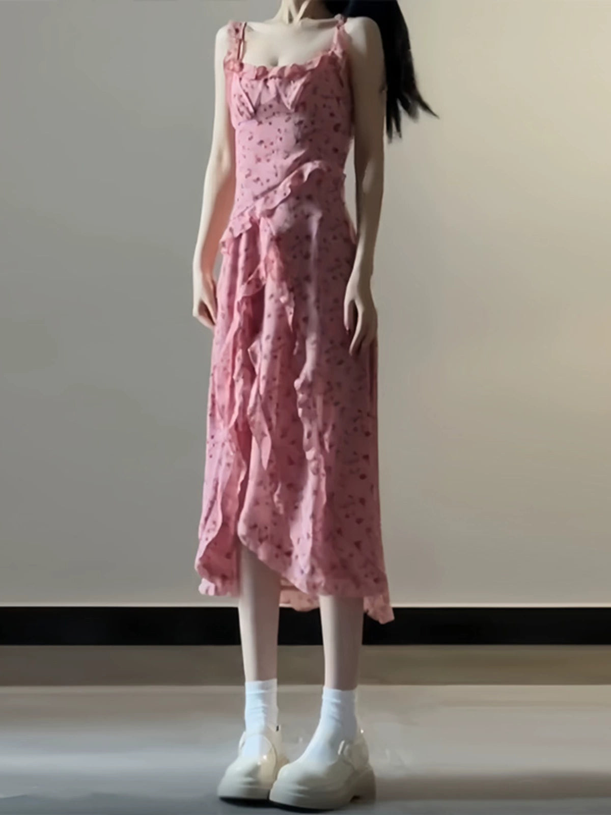 Fashion women's wear Pink Floral Strap Dress Women's Early Spring Dopamine Wear Match 2024 New Korean Style Ruffled Skirt Summer