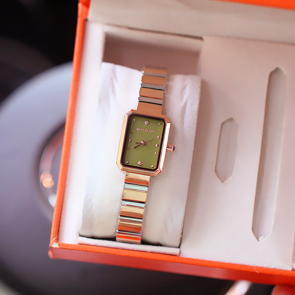 Fashion women's watchManufacturers Supply Fashion Watch Fashion New Ladies Watch Pointer Small Rectangular Steel Belt Quartz Waterproof Watch