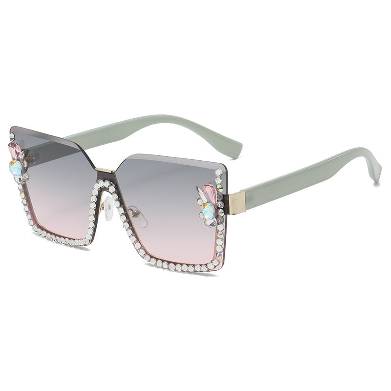 Women's fashion glasses 欧美镶钻大框架跨境新款水钻墨镜女潮款防紫外线防晒显瘦太阳镜