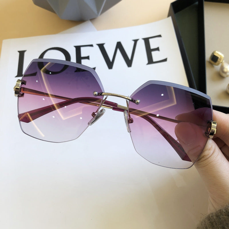 Women's fashion glasses 2024 新款跨境钻石切边女士太阳镜时尚眼镜开车驾驶防紫外线大墨镜