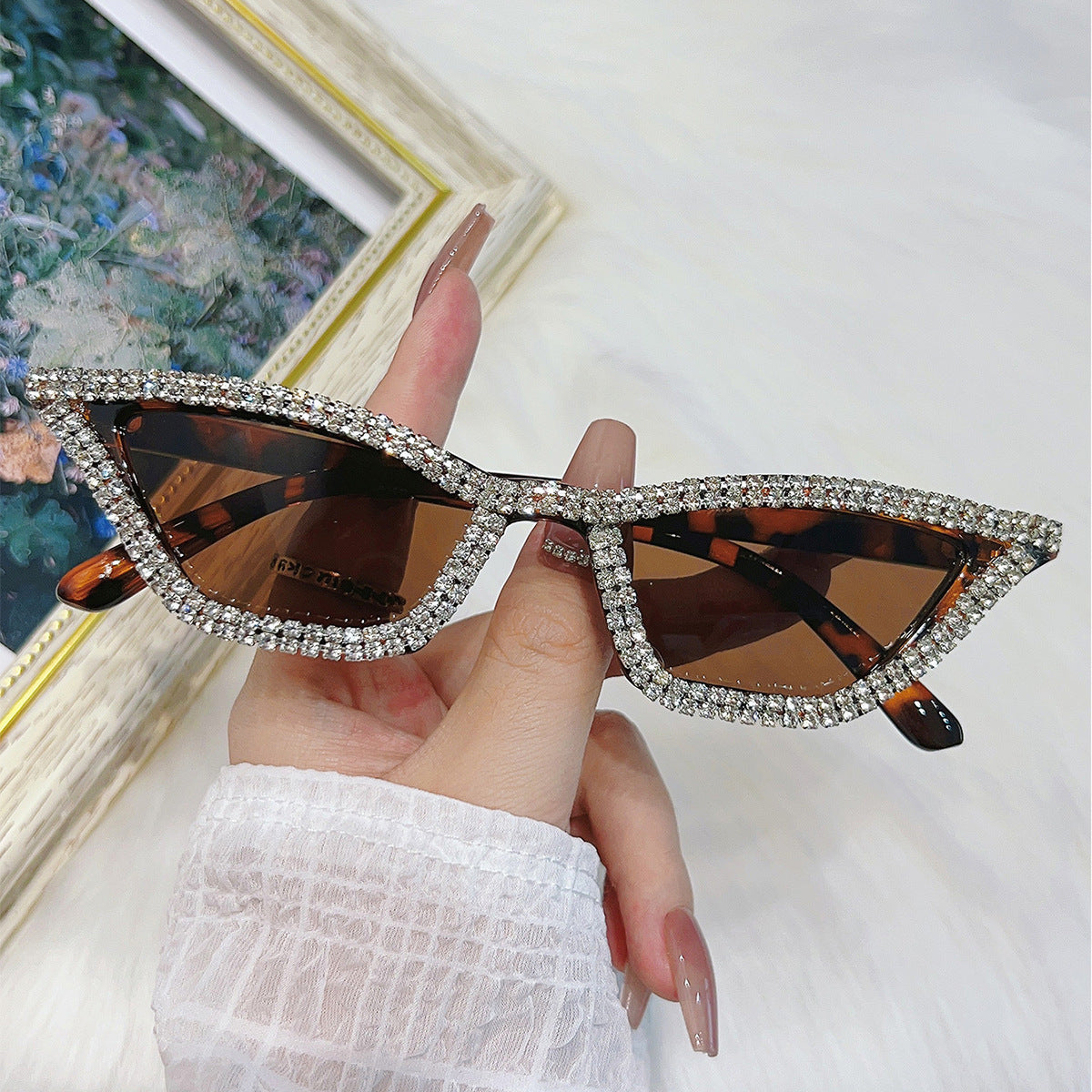 Women's fashion glasses 欧美时尚镶钻猫眼三角太阳眼镜个性网红蹦迪墨镜速卖通亚马逊INS