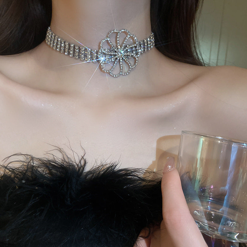 Diamond  jewelry Oval necklace Fashion high touch collarbone chain niche design high-cold-wind styl  necklaces